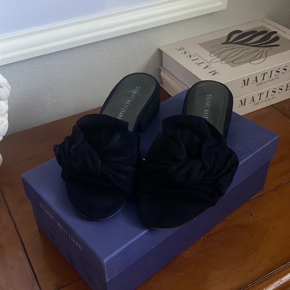 Stuart Weitzman Slides Size Women 7.5 in Original Box